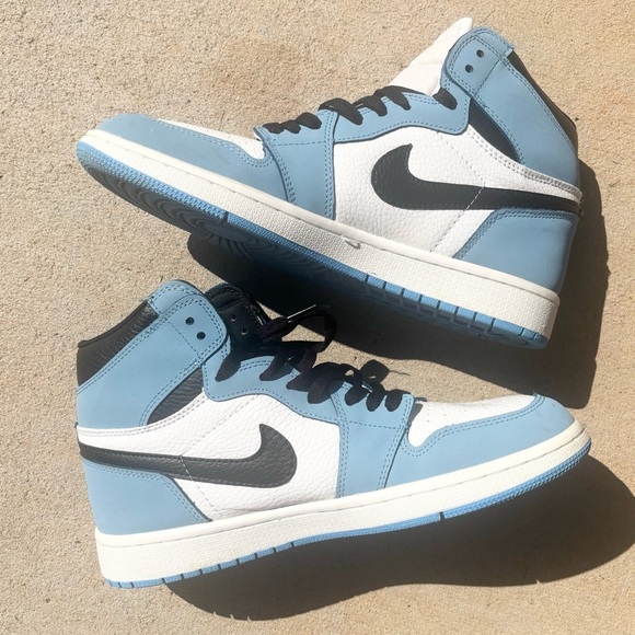 Nike Other - Nike Jordan 1 Retro OG High University Blue size 9.5